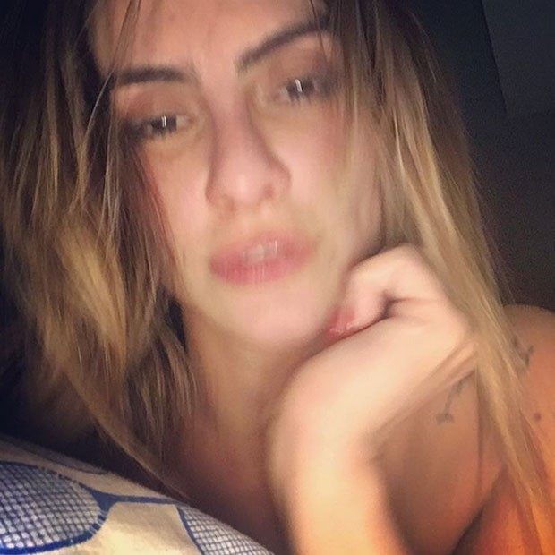 Cleo Pires posa sem maquiagem para selfie (Foto: Instagram/ Reprodução) Cleo Pires posa sem maquiagem para selfie (Foto: Instagram/ Reprodução)