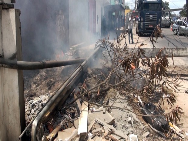 Acidente na Bahia (Foto: Ivanildo Santos/TV Bahia)