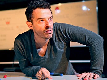 O ator Gustavo Gasparani interpreta Ricardo III (Foto: Divulgação) O ator Gustavo Gasparani interpreta Ricardo III (Foto: Divulgação)