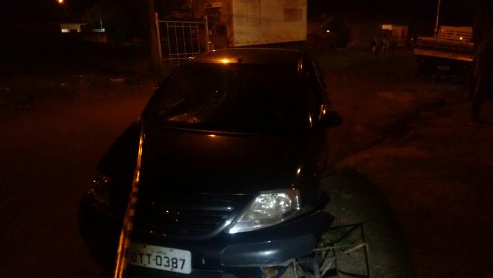 Motorista só parou após bater em uma lixeira (Foto: Marília Urgente / Divulgação )