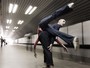 Metrô e terminais rodoviários do DF viram palco de shows de dança