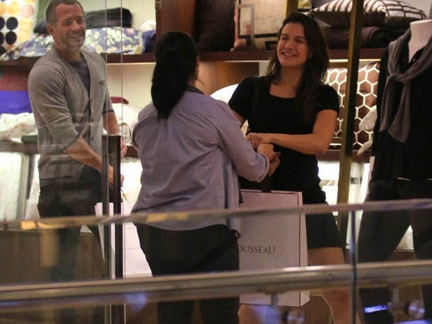 Kyra Gracie e Malvino Salvador em shopping na Zona Oeste do Rio (Foto: Fabio Moreno/ Ag. News)
