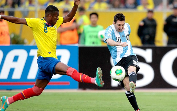 Messi jogo Argentina contra Equador (Foto: Reuters) Messi jogo Argentina contra Equador (Foto: Reuters)