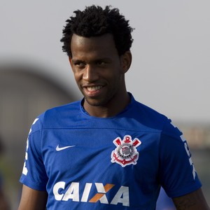Após Cássio e Petros, Gil deve ser o próximo a renovar com o Corinthians