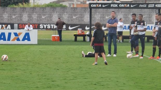 Filho Edu treino Corinthians Timão (Foto: Diego Ribeiro)