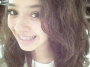 Ana Lídia Gomes, 14, foi baleada e morta em ponto de ônibus (Foto: Reprodução/TV Anhanguera)