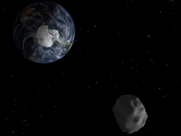 Ilustração do asteroide 2012 DA14, que passa perto da Terra nesta sexta (15) (Foto: Nasa/JPL-Caltech)