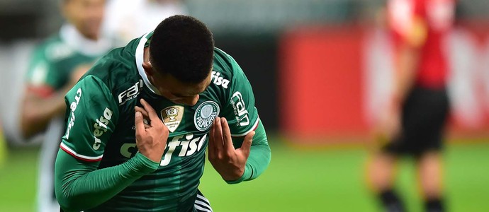 Ainda é cedo para Gabriel Jesus jogar no Barcelona; diz jornalista