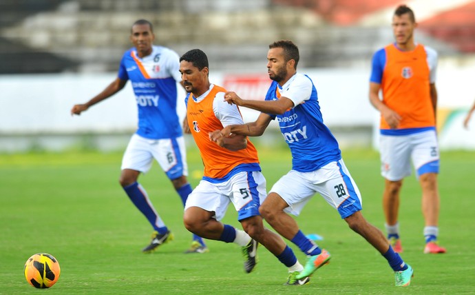 Everton Santa Cruz (Foto: Aldo Carneiro / Pernambuco Press)