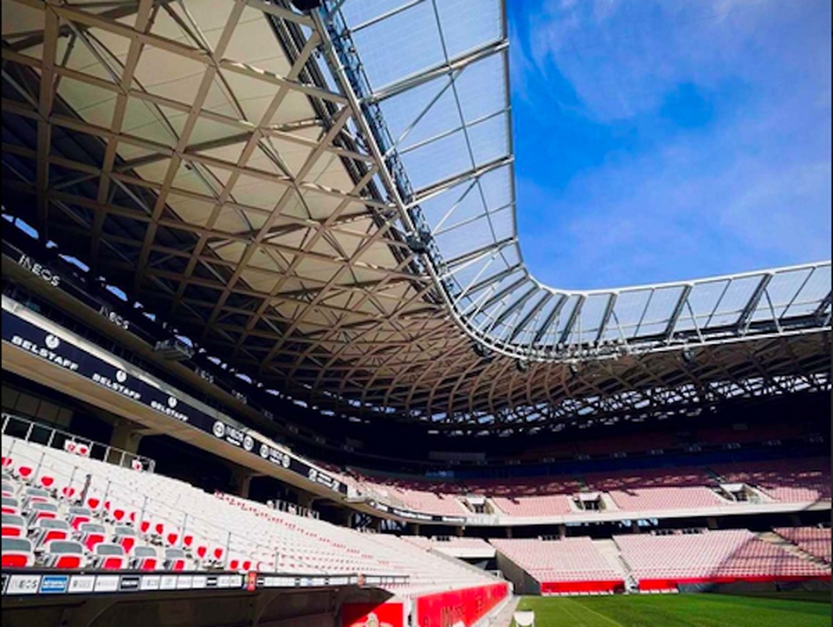 Filme Porn Gravado Em Banheiro De Est Dio E Clube Aciona Pol Cia Esportes Monet