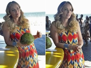 Angélica toma água de coco em praia carioca (Foto: Estrelas / TV Globo)