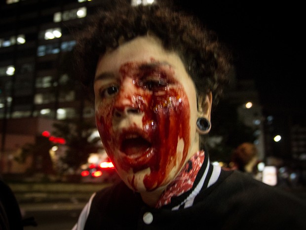 Deborah Fabri foi ferida no olho esquerdo durante ato contra o governo Temer em São Paulo (Foto: Mel Coelho /Mamana Foto Coletivo)