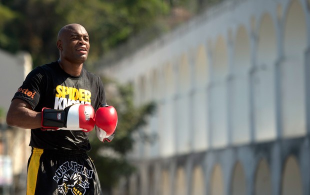 Anderson Silva no treino aberto do UFC Rio III (Foto: AFP) Anderson Silva no treino aberto do UFC Rio III (Foto: AFP)