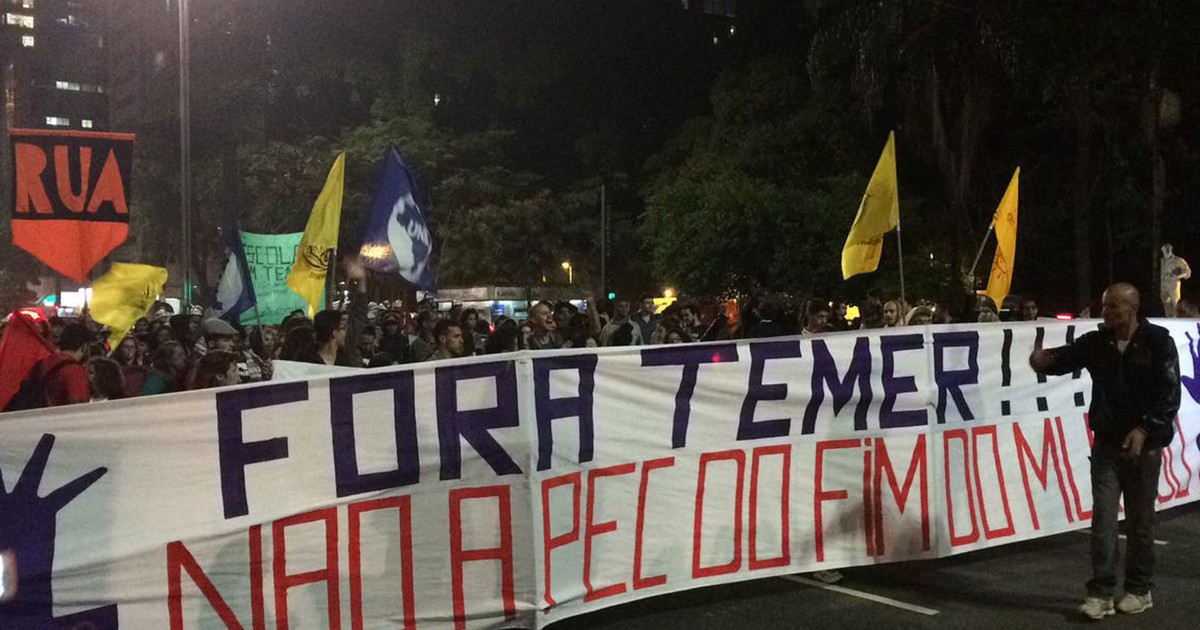 Movimentos sociais e estudantis protestam contra PEC 241 na ... - Globo.com