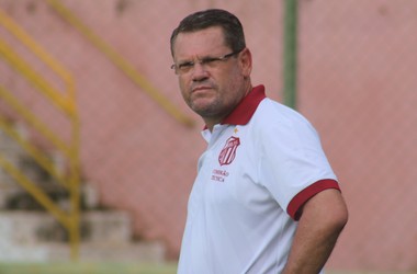 Ito Roque, técnico do Sertãozinho (Foto: Cleber Akamine)