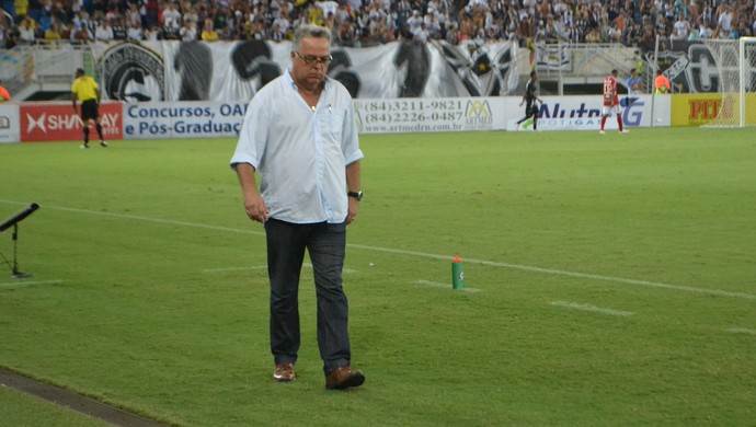 Josué Teixeira - técnico do ABC (Foto: Jocaff Souza/GloboEsporte.com)