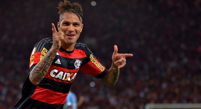 Gol Guerrero Flamengo x Grêmio Maracanã (Foto: Marcello Dias/Futura Press)