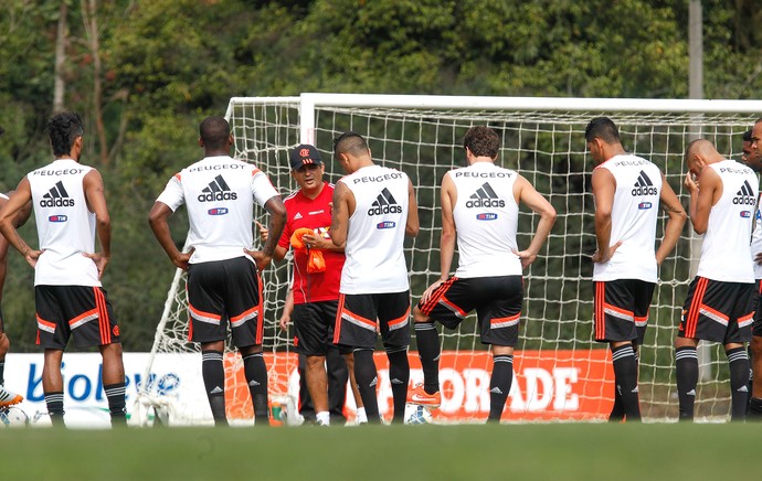 Ney Franco no treino do Flamengo (Foto: Gilvan de Souza / FlaImagem)