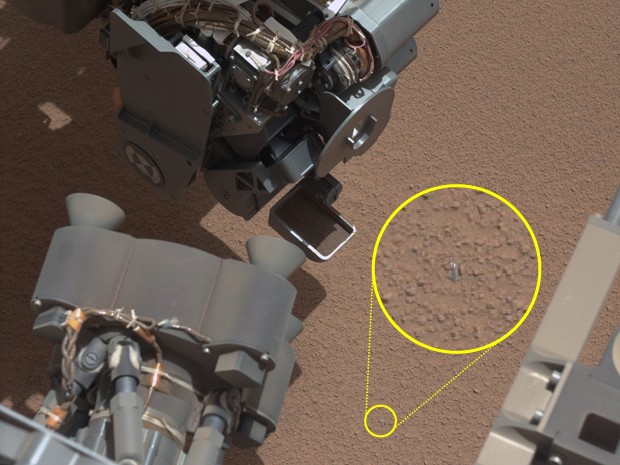 Objeto brilhante no solo de Marte desperta curiosidade de robô da Nasa (Foto: NASA/JPL-Caltech/MSSS)