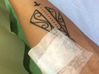 Gusttavo Lima posta foto com agulha no braço e confirma dengue