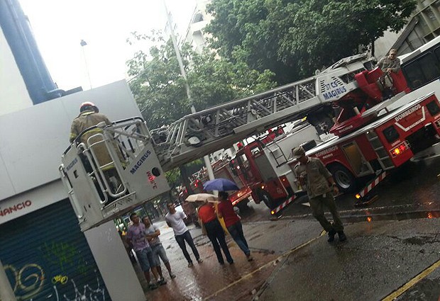 O Corpo de Bombeiros foi acionado por volta de 10h30. (Foto: Luciana Andreatta / Arquivo Pessoal) O Corpo de Bombeiros foi acionado por volta de 10h30. (Foto: Luciana Andreatta / Arquivo Pessoal)