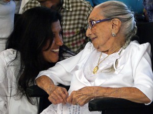 Regina Casé e Dona Canô. (Foto: Egi Santana/G1)
