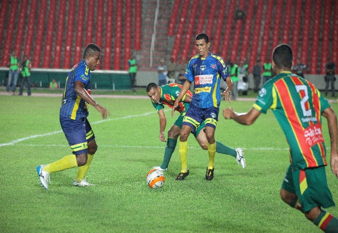 Sampaio e São José empatam e  classificação será definida na quarta  (Foto: Biné Morais / O Estado)