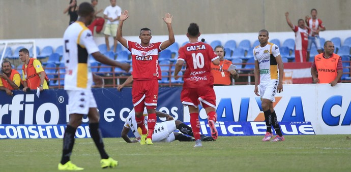 Zé Carlos CRB Criciúma (Foto: Ailton Cruz/Gazeta de Alagoas) Zé Carlos CRB Criciúma (Foto: Ailton Cruz/Gazeta de Alagoas)