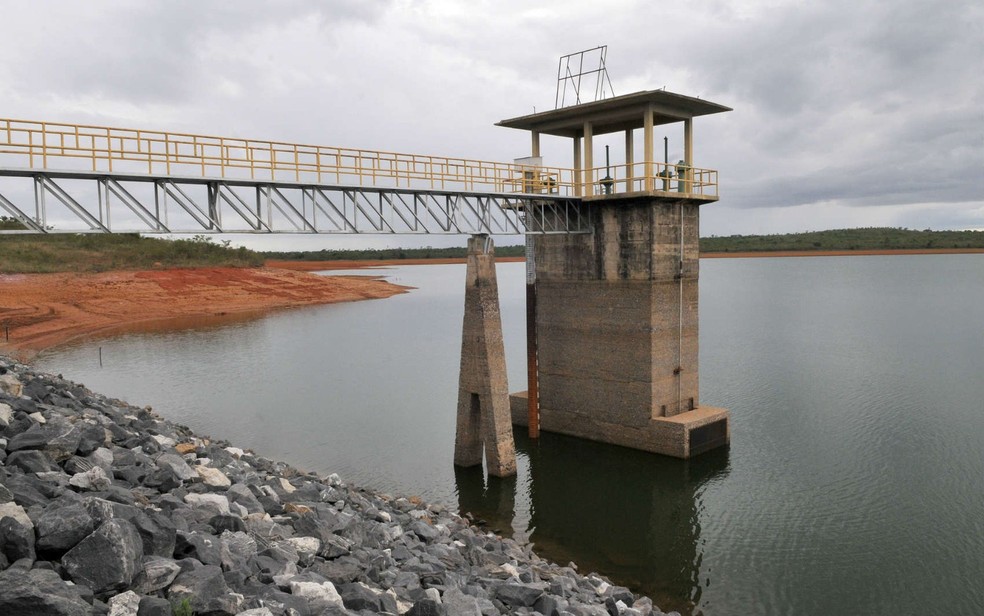 Reservatório de Santa Maria, no DF, com cerca de 41% da capacidade, em imagem de novembro de 2016 (Foto: Tony Winston/GDF/Divulgação)