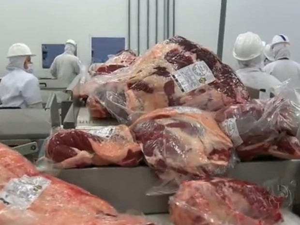 Exportações de carne para a Rússia (Foto: Reprodução/RPC TV)