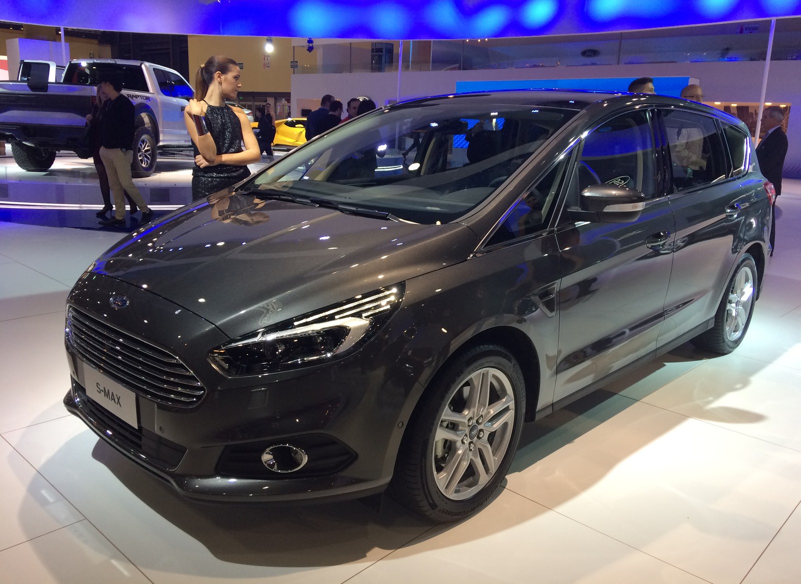 Ford S-Max (Foto: Peter Fussy/G1)