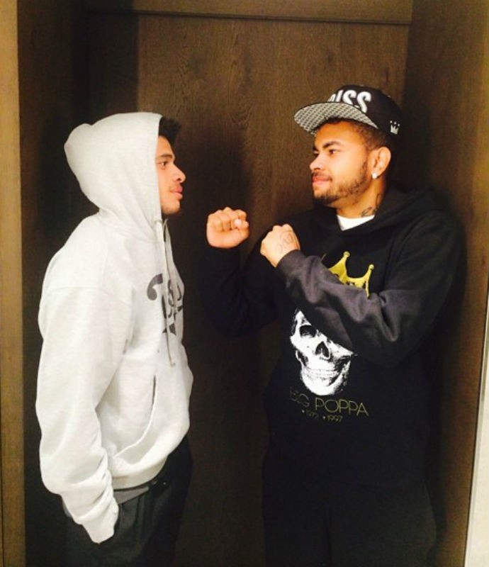 Colegas de Shakhtar, Dentinho e Taison fazem 