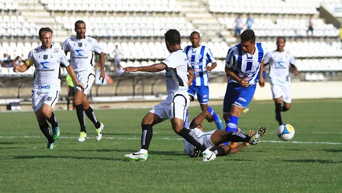 CSA x Treze, em Maceió (Foto: Ailton Cruz/ Gazeta de Alagoas) CSA x Treze, em Maceió (Foto: Ailton Cruz/ Gazeta de Alagoas)