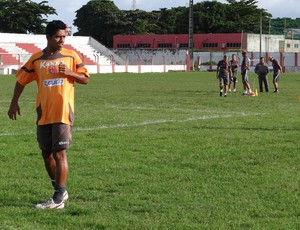 Diego Aragão deve ser mantido no time, agora como volante (Foto: Henrique Pereira/ Globoesporte.com)