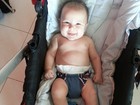 Priscila Pires posta foto do filho caçula aos risos