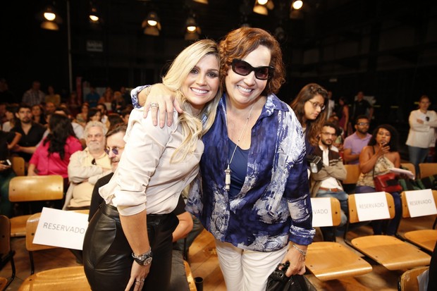 Flavia Alessandra e Claudia Jimenez na coletiva da novela Além do Horizonte (Foto: Alex Palarea e Felipe Panfilli/AgNews)