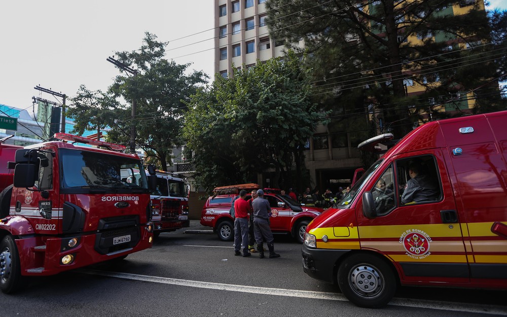 Incêndio em apartamento na Zona Oeste de SP deixa três vítimas  (Foto: TIAGO QUEIROZ/ESTADÃO CONTEÚDO)