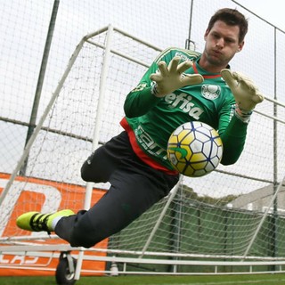 Cuca banca Vagner como titular e cogita retorno de Dudu contra a Chape