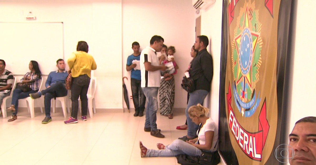 Em Boa Vista, venezuelanos lotam PF para tentar trabalhar no Brasil - Globo.com