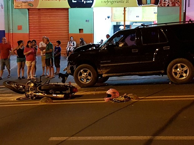 G1 Motociclista Entra Na Contramão E Morre Após Atingir Carro Em Bauru Notícias Em Bauru E