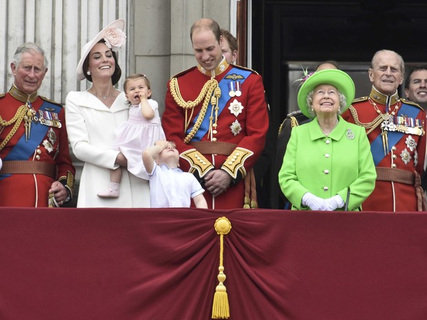 Princesa Charlotte aparece em comemoração dos 90 anos da rainha Elizabeth (Foto: REUTERS/Toby Melville) Princesa Charlotte aparece em comemoração dos 90 anos da rainha Elizabeth (Foto: REUTERS/Toby Melville)