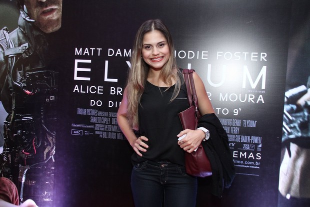 Jéssika Alves na pré-estreia de Elysium (Foto: Thyago Andrade / Foto Rio News)