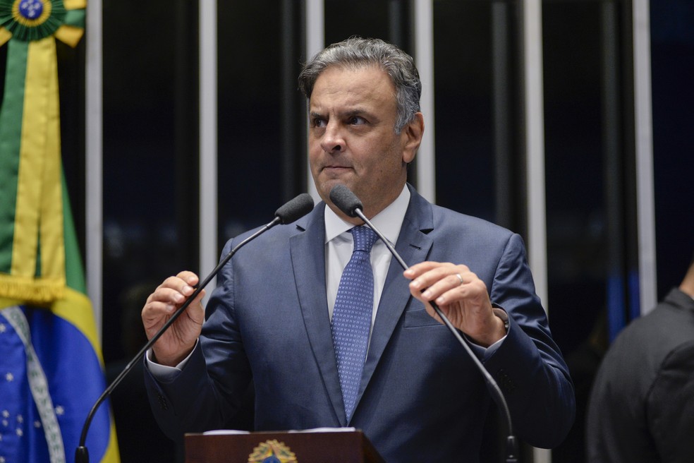 O senador Aécio Neves (PSDB-MG) durante discurso após retorno ao Senado (Foto: Jefferson Rudy/Agência Senado)