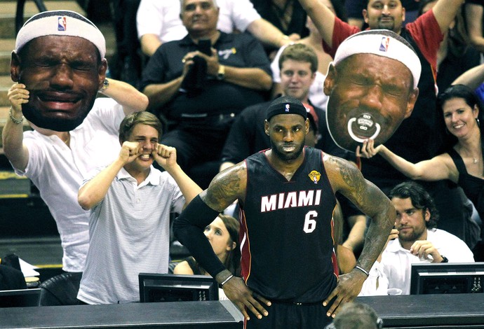 LeBron James final NBA Miami x San Antonio jogo 2 (Foto: Reuters)