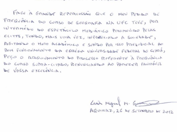 Carta escrita a mão pelo detento anuncia desistência de cursar geografia na UFC (Foto: Reproduração)