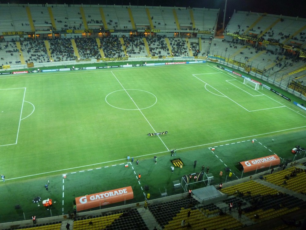 Palmeirenses esgotam ingressos à venda em SP para jogo contra Peñarol; bilhetes só no Uruguai