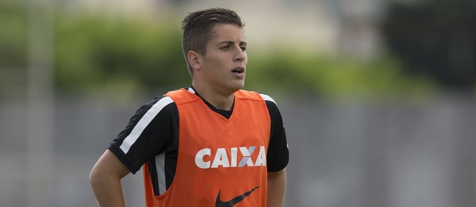 Jovem meia Cassini diz que sonha voltar ao Timão: 