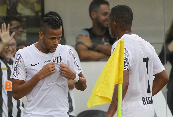 Geuvânio Robinho gol Santos Cruzeiro (Foto: Mauricio de Souza / Agência Estado)