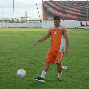 André Tavares, atacante do Campinense (Foto: Silas Batista / GloboEsporte.com)
