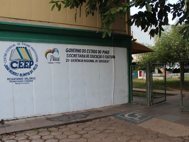Centro Estadual de Ensino José Mendes Olímpio de Melo (Foto: Yara Pinho/G1)